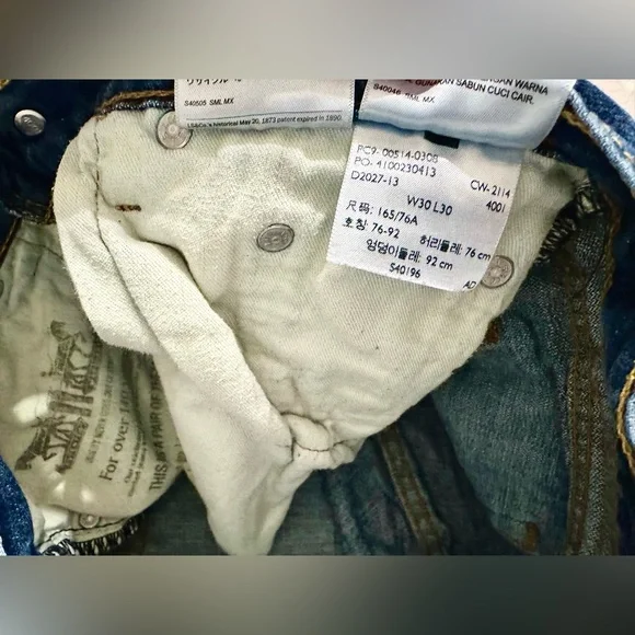 🔥 EUC 514” Levi’s Vintage Cutoff Denim Shorts-Medium Rise! - Picture 5 of 5